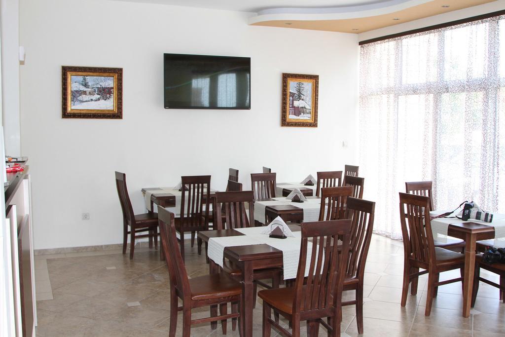 Vlasta Family Hotel Ράβντα Εξωτερικό φωτογραφία