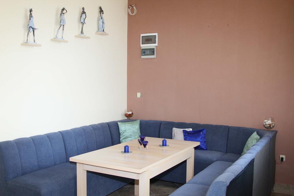 Vlasta Family Hotel Ράβντα Εξωτερικό φωτογραφία