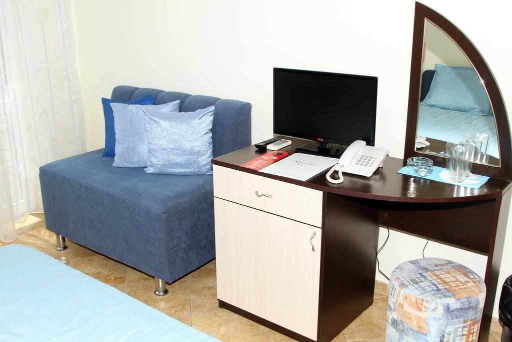 Vlasta Family Hotel Ράβντα Εξωτερικό φωτογραφία