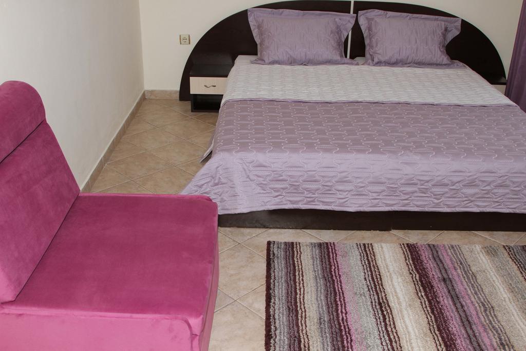 Vlasta Family Hotel Ράβντα Εξωτερικό φωτογραφία