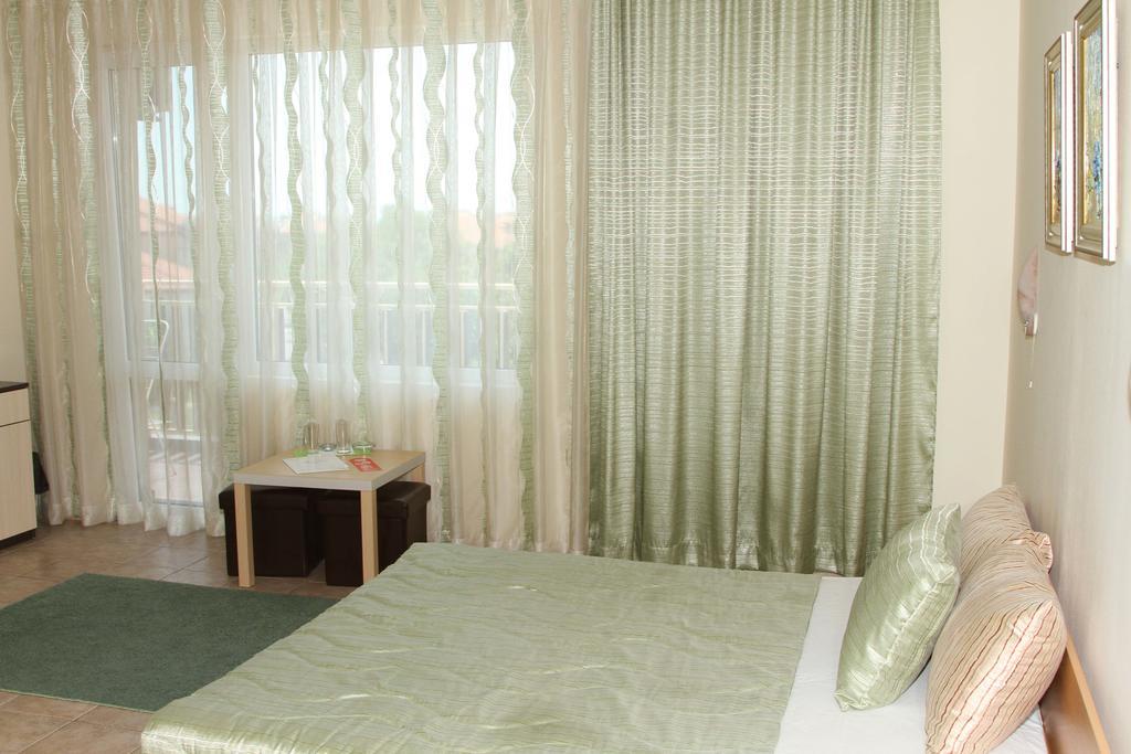 Vlasta Family Hotel Ράβντα Εξωτερικό φωτογραφία
