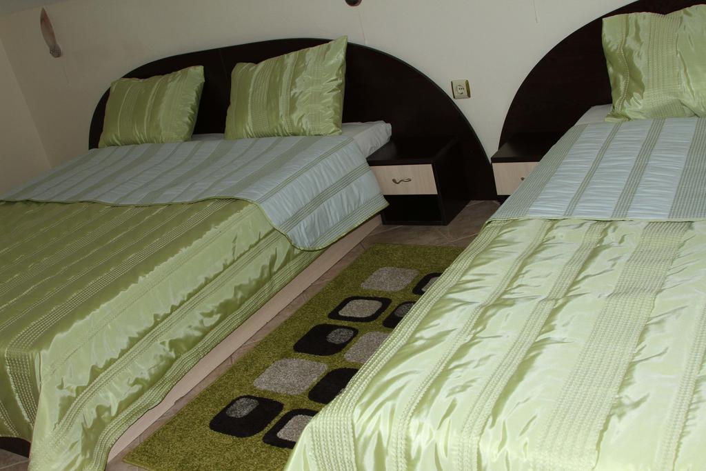 Vlasta Family Hotel Ράβντα Εξωτερικό φωτογραφία