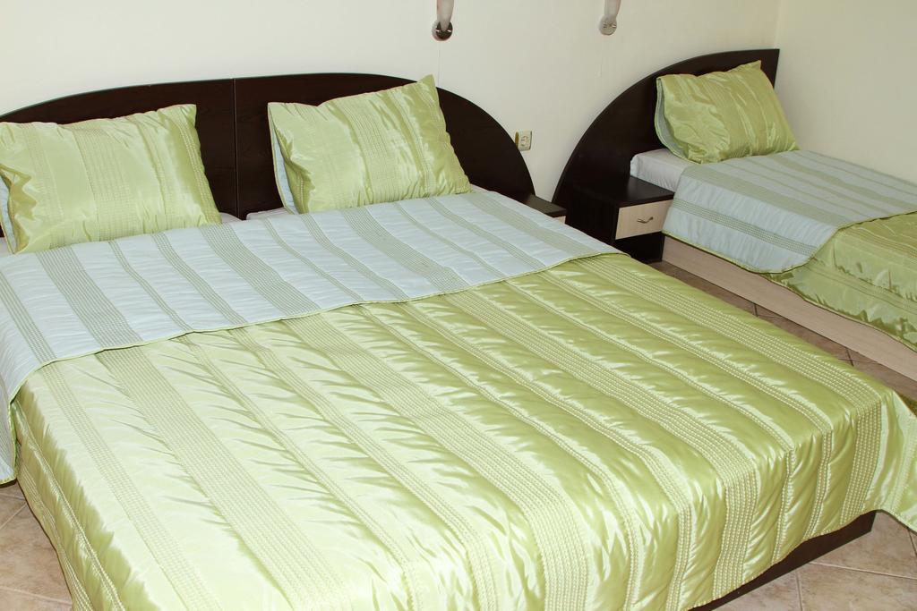 Vlasta Family Hotel Ράβντα Εξωτερικό φωτογραφία