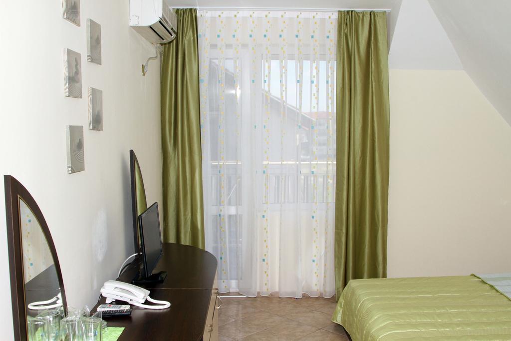 Vlasta Family Hotel Ράβντα Εξωτερικό φωτογραφία