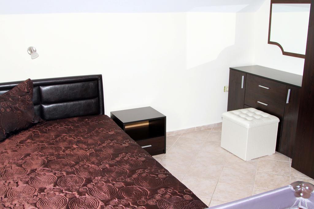 Vlasta Family Hotel Ράβντα Εξωτερικό φωτογραφία